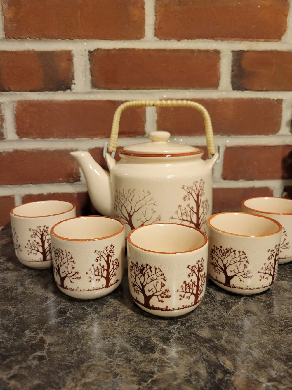 N/A cream ceramic